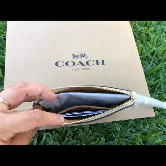 New Coach Corner Zip Wristlet w/ Watermelon Print - Picture 9 of 10